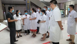 安順市人民醫院院長張云東帶隊督導檢查疫情防控工作