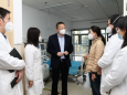市委常委、常務副市長王成剛到市人民醫院調研疫情防治建設工作